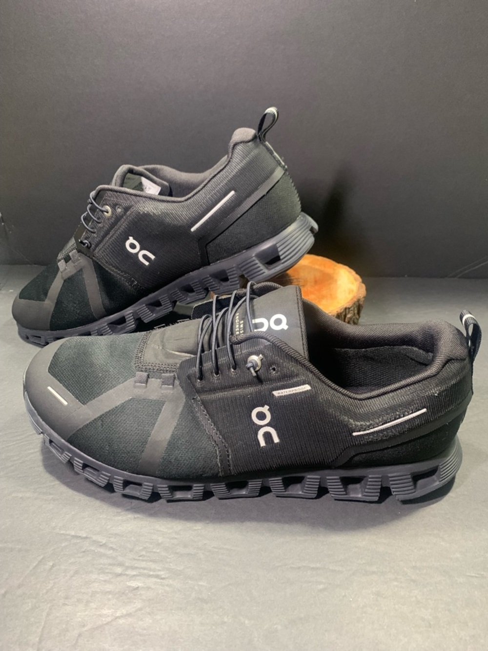 On Cloud 5 Men’s Waterproof Black Sneakers Shoe Size - 12